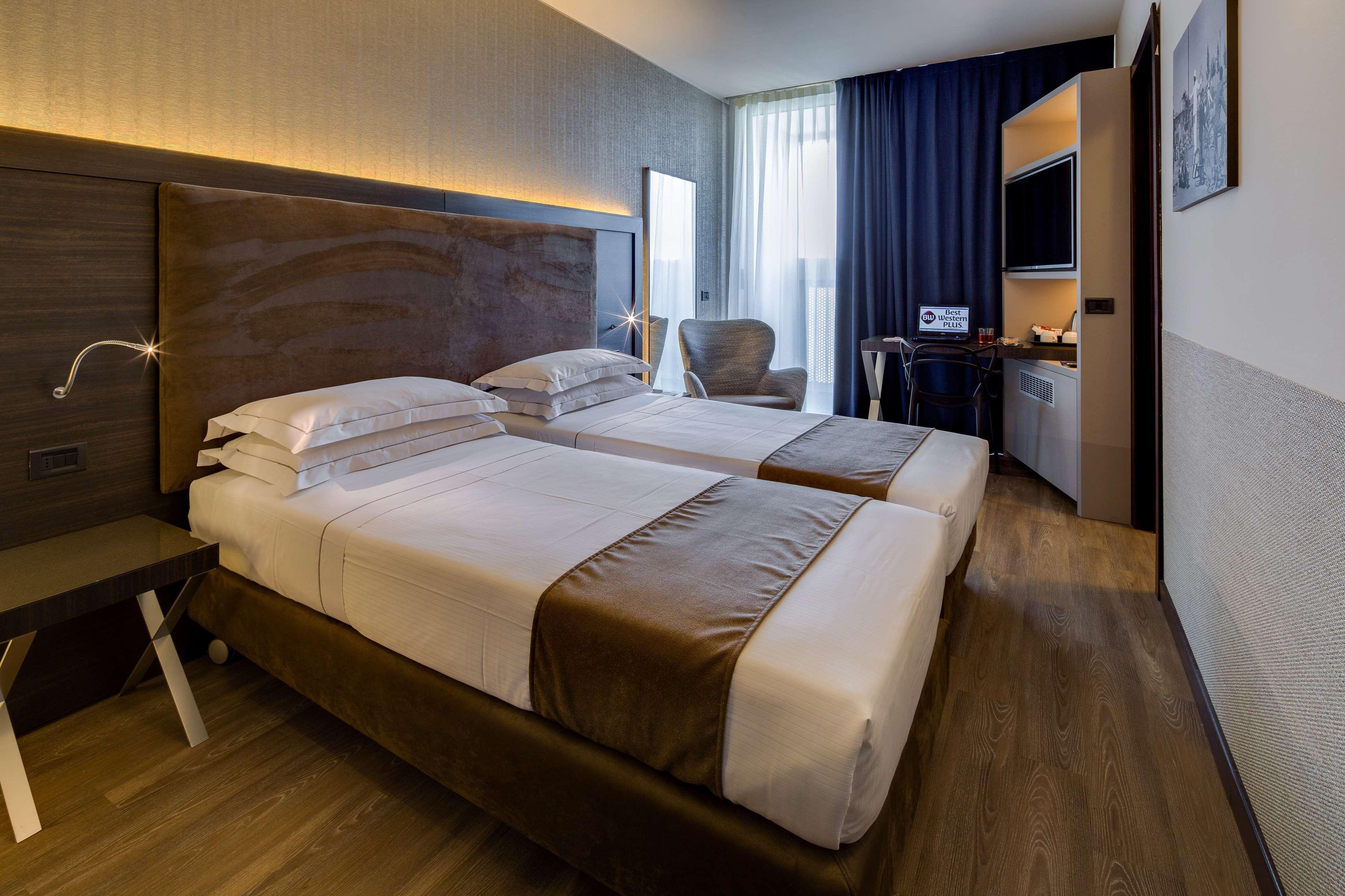 Best Western Plus Hotel Farnese Parma Bagian luar foto