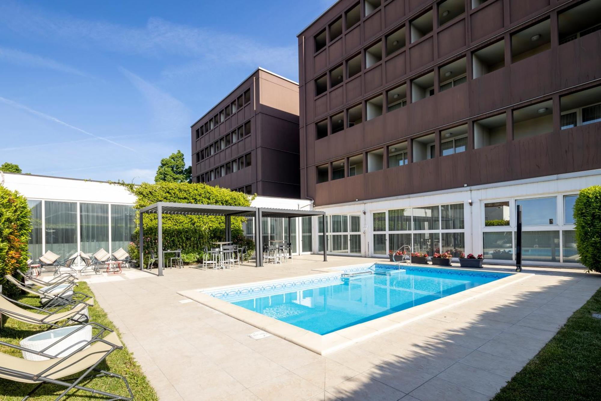 Best Western Plus Hotel Farnese Parma Bagian luar foto