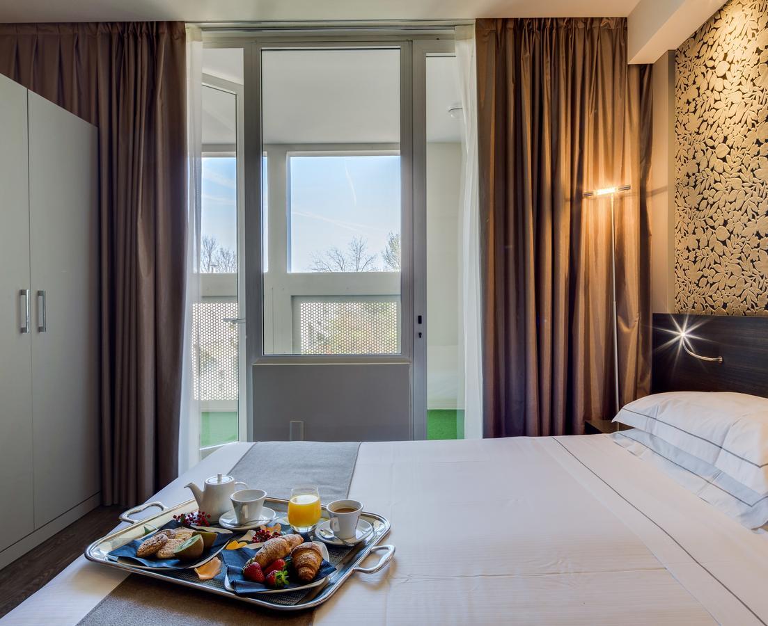 Best Western Plus Hotel Farnese Parma Bagian luar foto